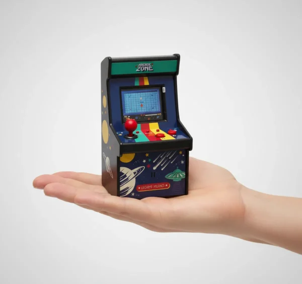 Legami Arcade Zone mini Konsole auf offener Hand