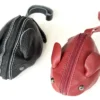Rote & schwarze Groschenmaus und Geldbörse