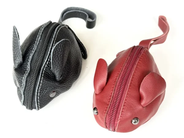 Rote & schwarze Groschenmaus und Geldbörse