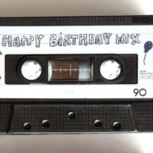 Retro-Blechdose als Kassette mit Happy Birthday Beschriftung